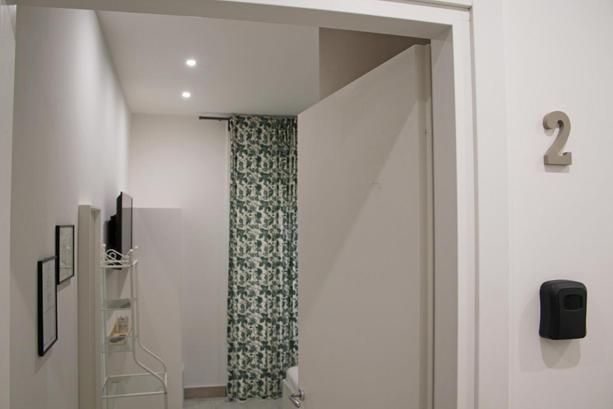 Living Salerno B&B Екстер'єр фото