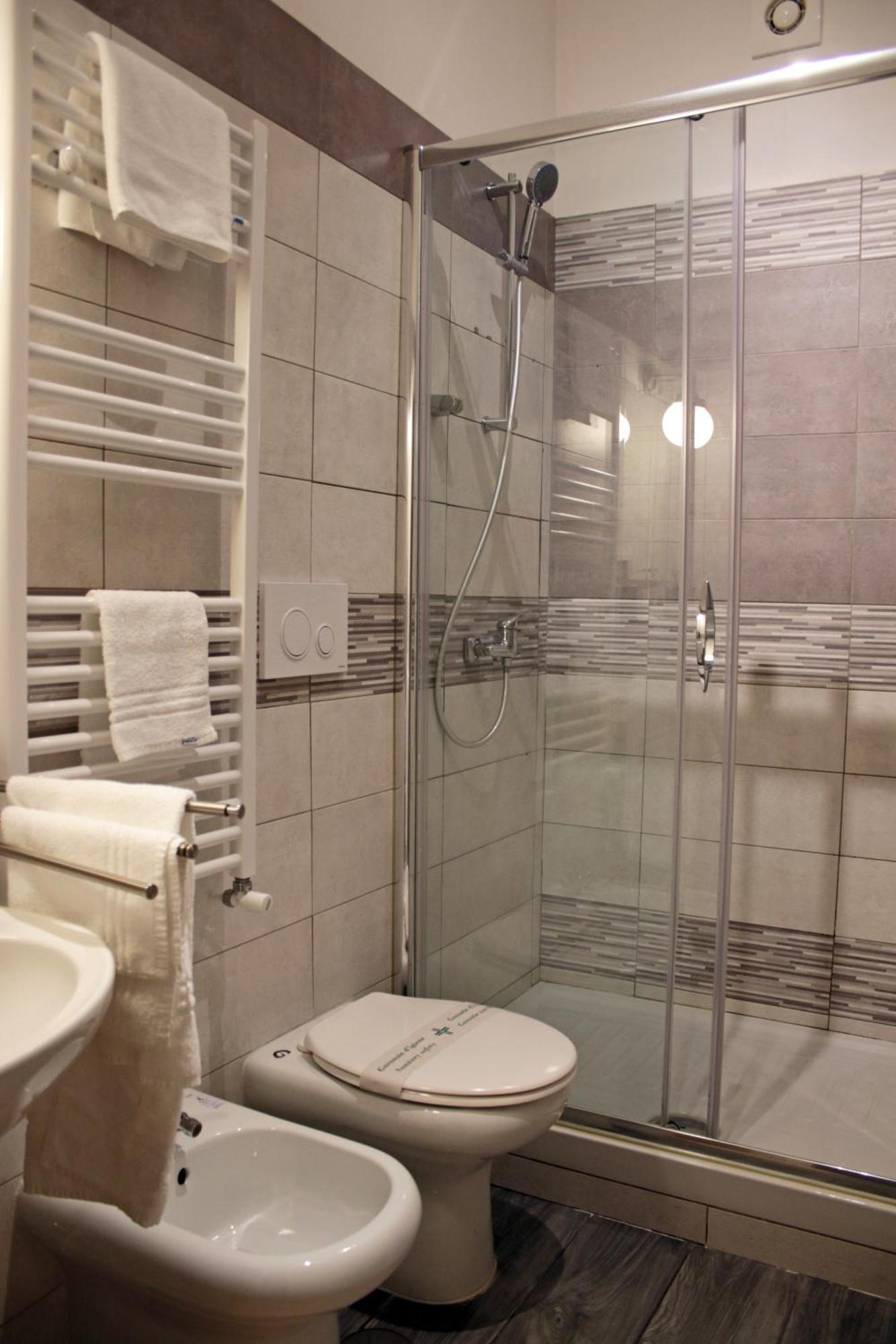 Living Salerno B&B Екстер'єр фото