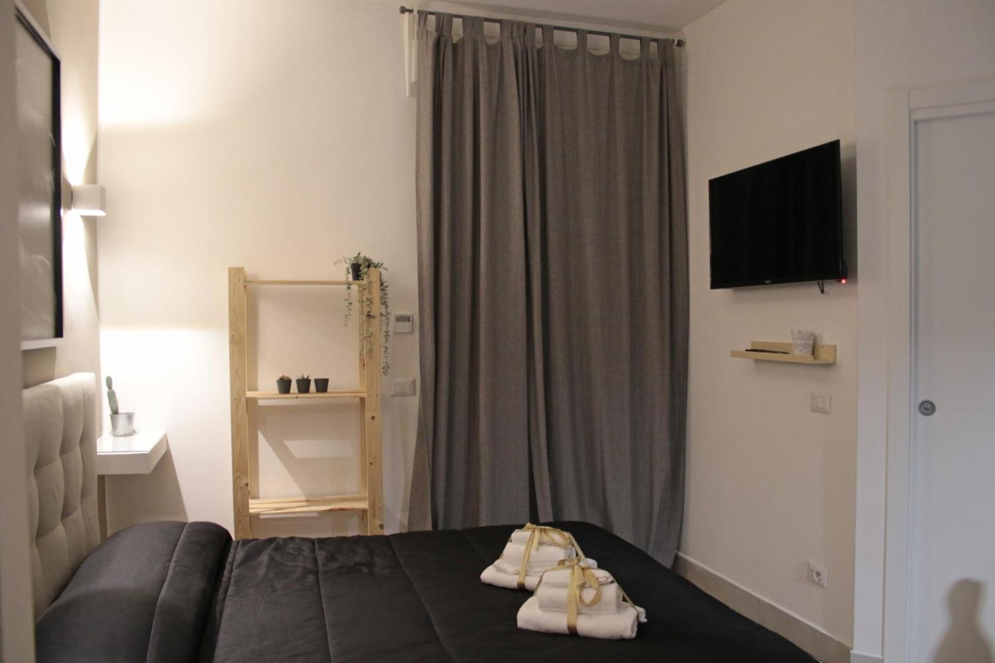 Living Salerno B&B Екстер'єр фото